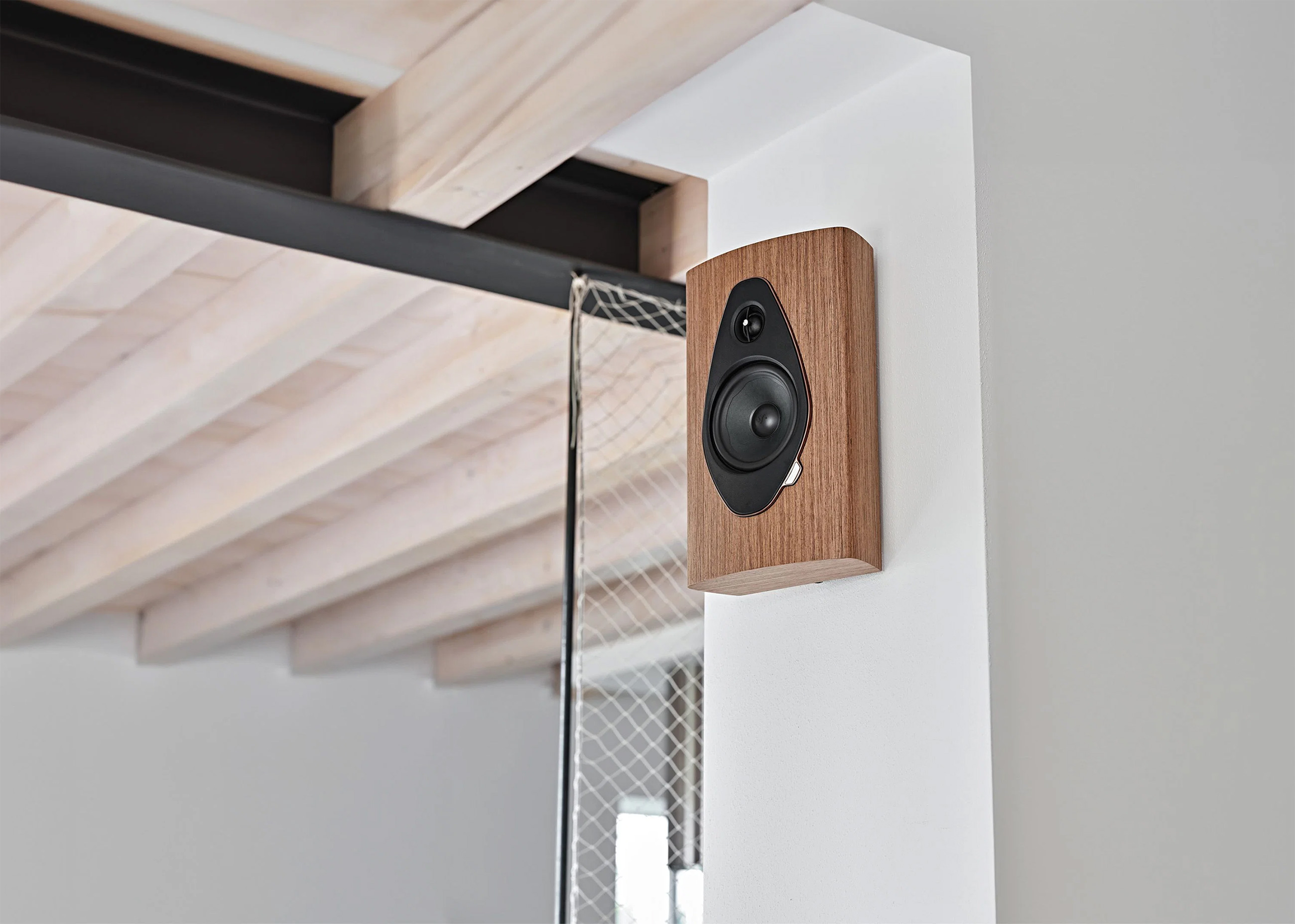 sonus-faber-sonetto-on-wall-gen-2.jpg