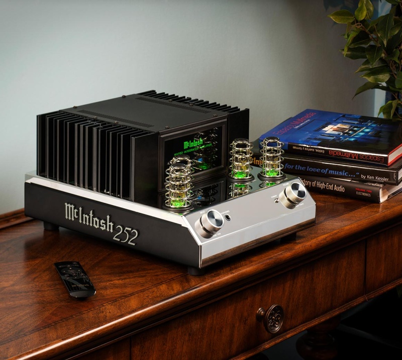 McIntosh MA252