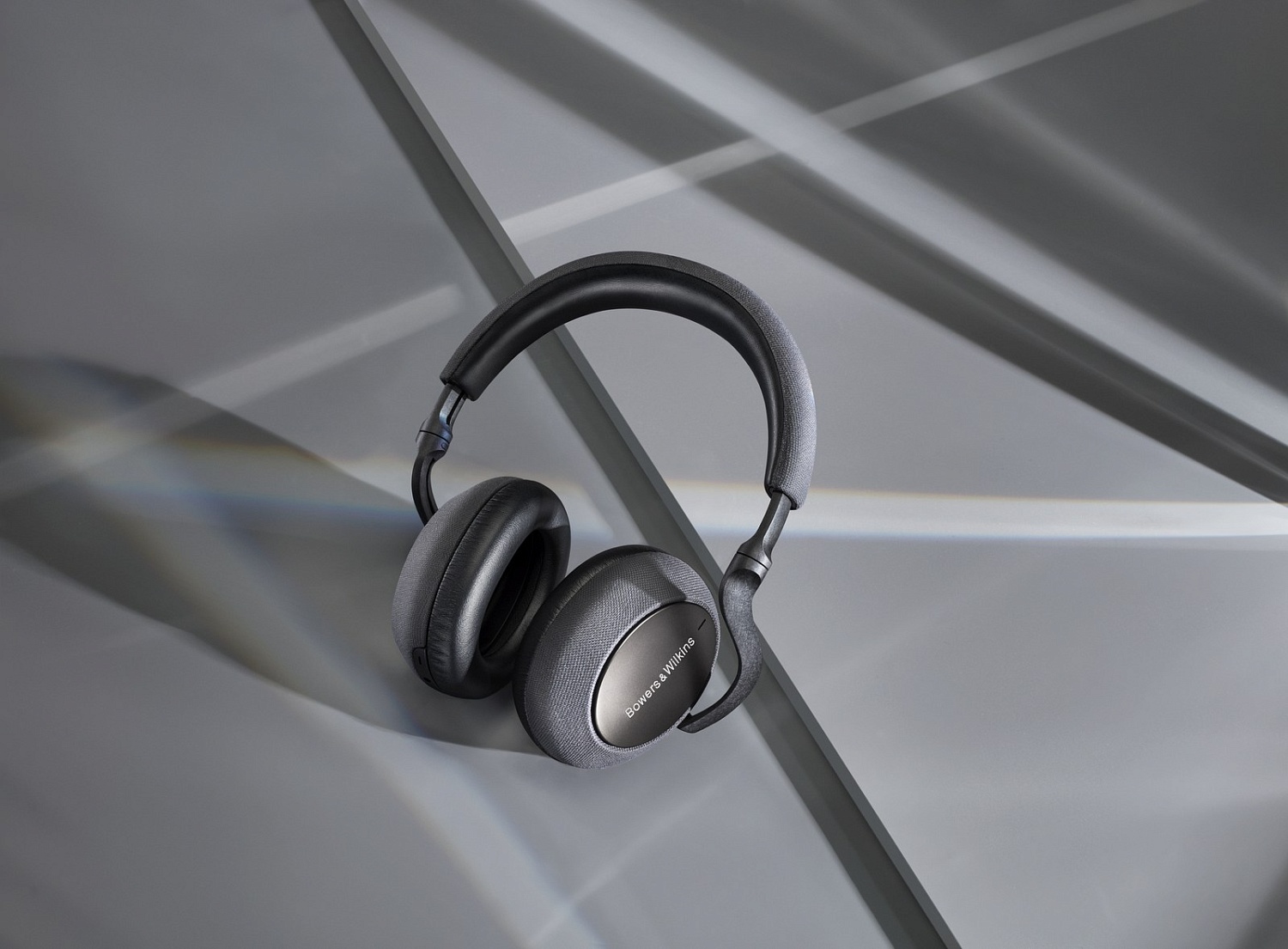 Bowers & Wilkins PX7