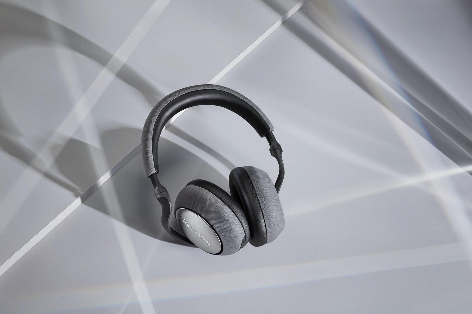 Bowers & Wilkins PX7